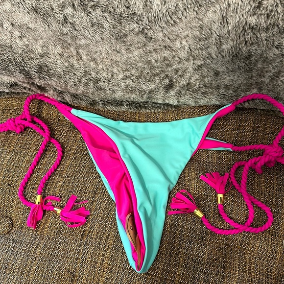 NWT Bikini set Top and Bottom - size L - Picture 2 of 6